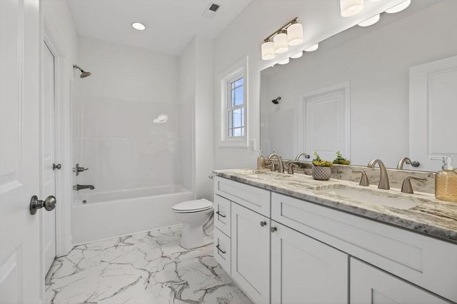 1303 EAST MAIN ST, Waynesboro, VA 22980