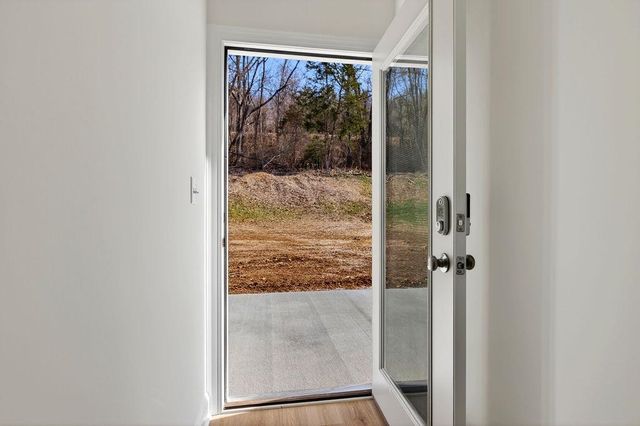 1303 EAST MAIN ST, Waynesboro, VA 22980