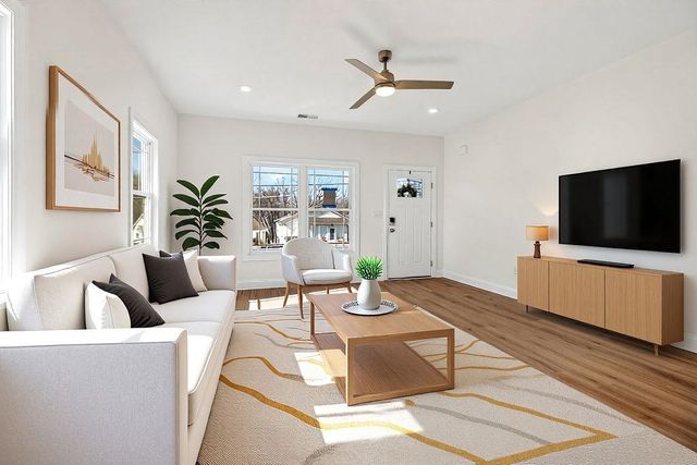 1303 EAST MAIN ST, Waynesboro, VA 22980