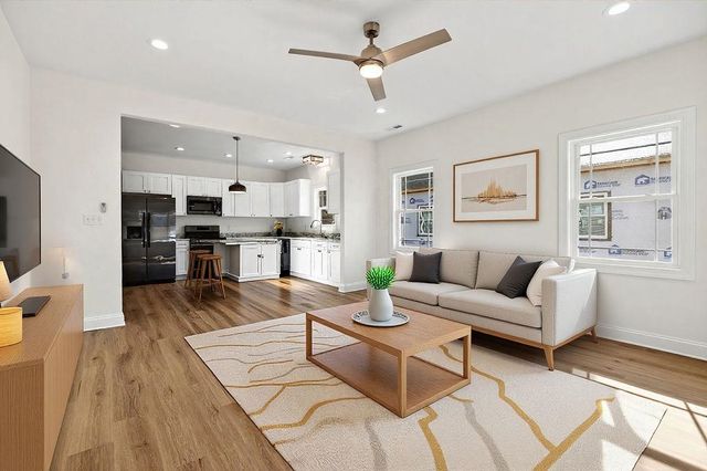 1303 EAST MAIN ST, Waynesboro, VA 22980