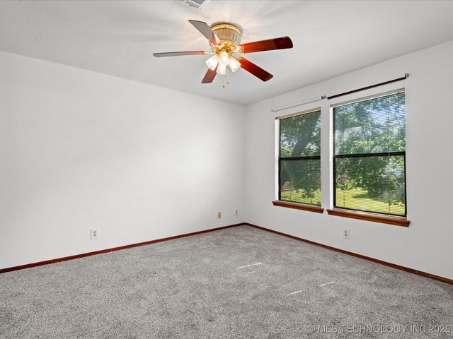 5217 Nowata Road C204, Bartlesville, OK 74006