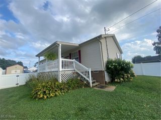 806 Barclay Street, Belpre, OH 45714