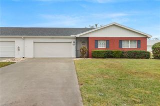7008 Cedarhurst DR, Fort Myers, FL 33919