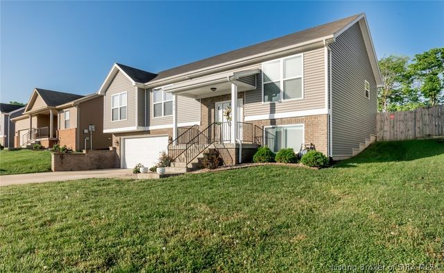 9015 Woodford Drive, Charlestown, IN 47111