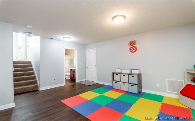 9015 Woodford Drive, Charlestown, IN 47111