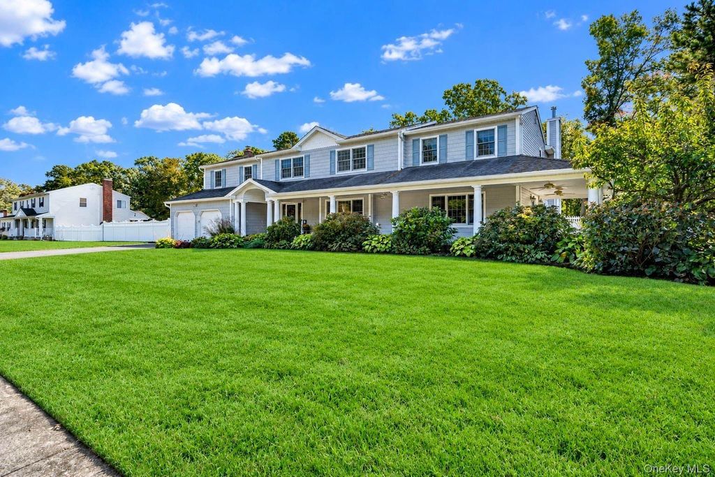 12 Brooktree Court, Bohemia, NY 11716 — photo 3