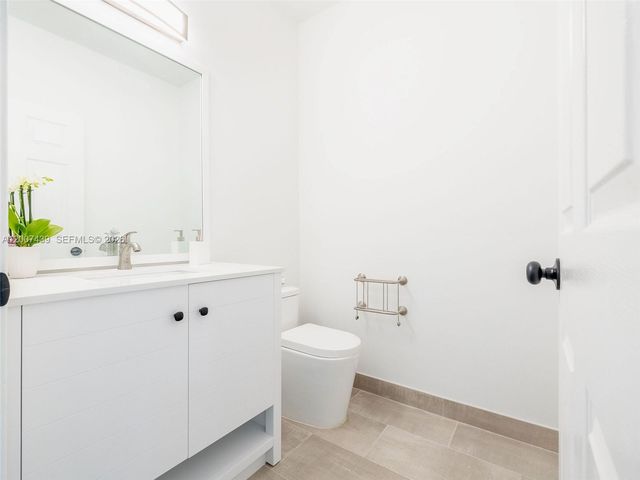 801 Tanglewood Cir, Weston, FL 33327