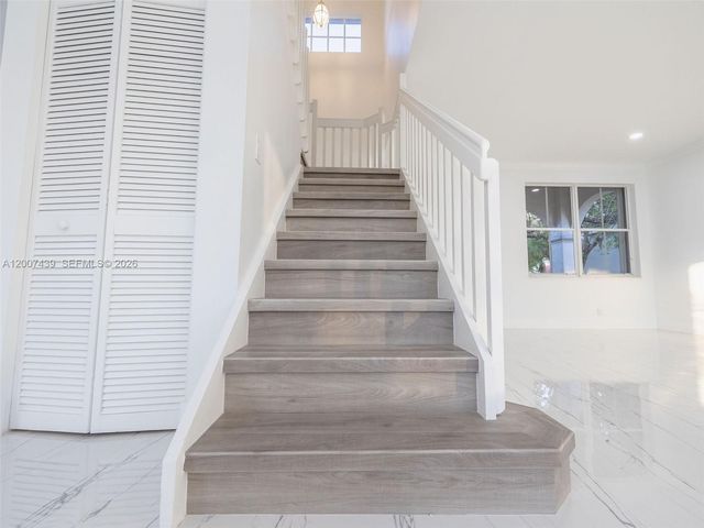 801 Tanglewood Cir, Weston, FL 33327