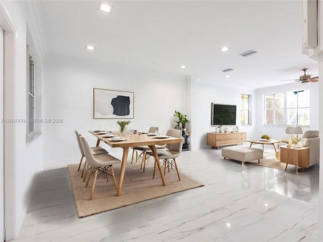 801 Tanglewood Cir, Weston, FL 33327