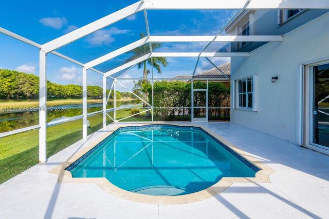 801 Tanglewood Cir, Weston, FL 33327