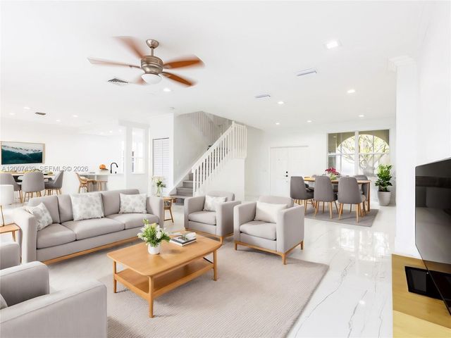 801 Tanglewood Cir, Weston, FL 33327