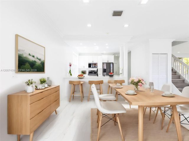 801 Tanglewood Cir, Weston, FL 33327