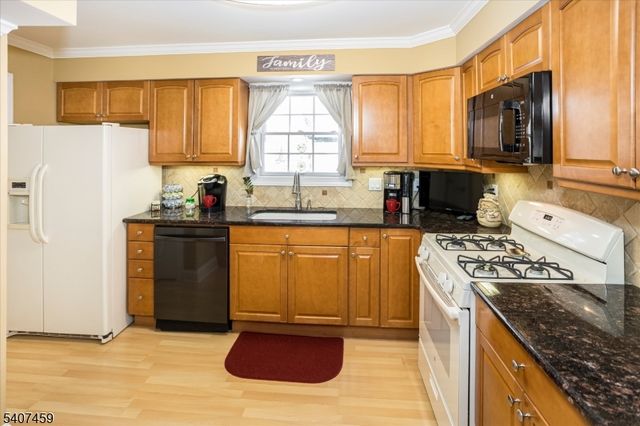 11 Renault Dr, Mount Olive Twp., NJ 07836