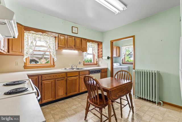 13640 VILLAGE MILL DR, Maugansville, MD 21767