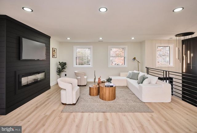 5 BELMONT, Doylestown, PA 18901