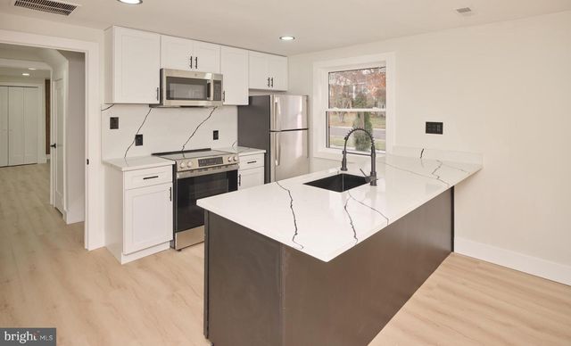 5 BELMONT, Doylestown, PA 18901