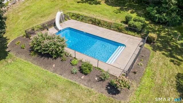 576 Huntington Street, Shelton, CT 06484
