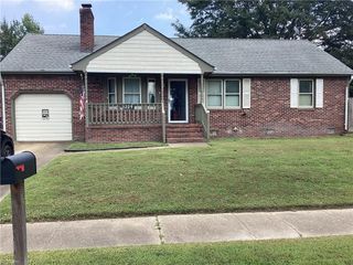 3229 Troy LN, Chesapeake, VA 23323