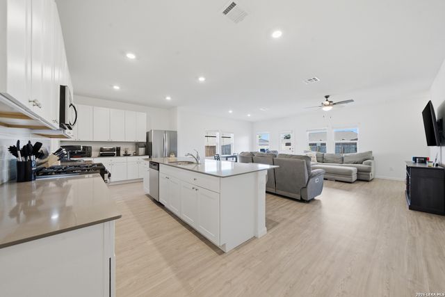 14910 Cardigan Wheel, San Antonio, TX 78254