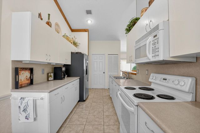 11563 Colonnade Drive, Boynton Beach, FL 33437