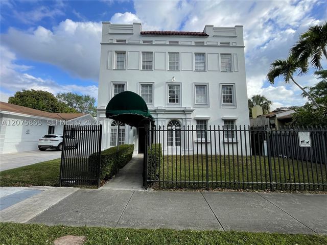 177 NE 50th St 27, Miami, FL 33137