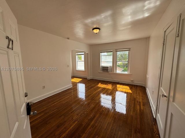 177 NE 50th St 27, Miami, FL 33137