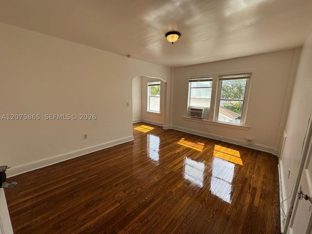 177 NE 50th St 27, Miami, FL 33137
