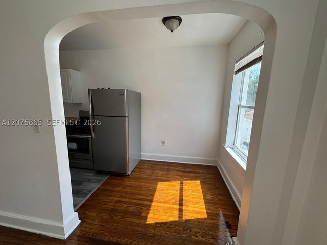 177 NE 50th St 27, Miami, FL 33137