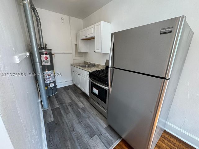 177 NE 50th St 27, Miami, FL 33137