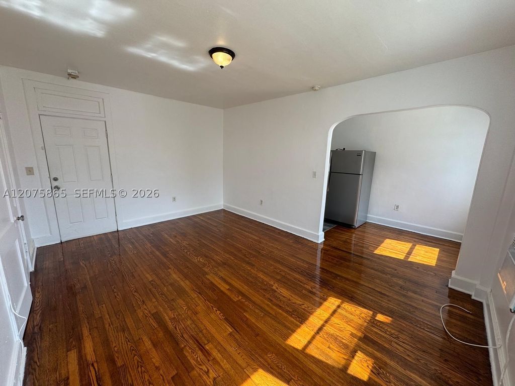 177 NE 50th St 27, Miami, FL 33137