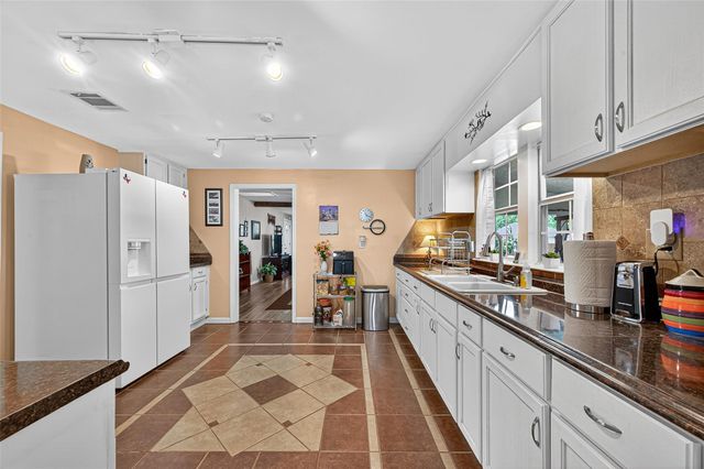 9205 County Road 273, East Bernard, TX 77435