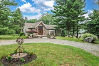 1 Evergreen Dr, Chester Twp., NJ 07930