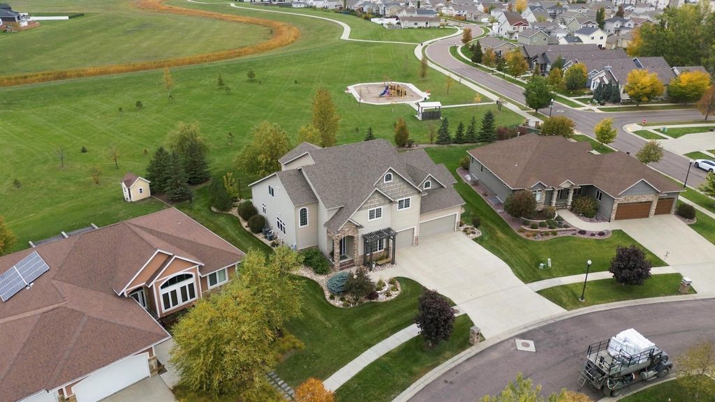 5827 Silverleaf Drive S, Fargo, ND 58104 — photo 3