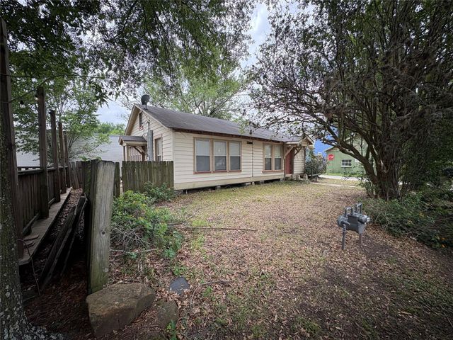 404 W Main Street, Tomball, TX 77375