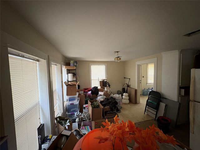404 W Main Street, Tomball, TX 77375
