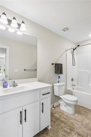 8912 NE 118TH Court, Kansas City, MO 64157