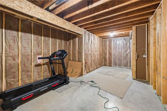 8912 NE 118TH Court, Kansas City, MO 64157