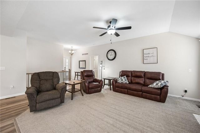 8912 NE 118TH Court, Kansas City, MO 64157