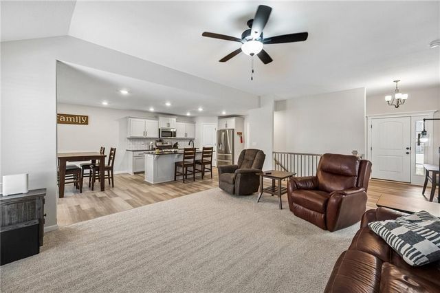8912 NE 118TH Court, Kansas City, MO 64157