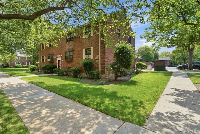 86-22 155th 3L, Howard Beach, NY 11414
