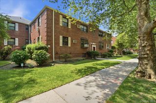 86-22 155th 3L, Howard Beach, NY 11414