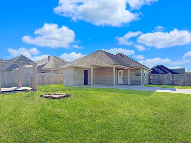 28350 Lake Borgne Dr, Livingston, LA 70754