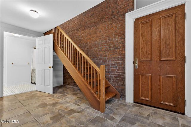 196 Morton Avenue APT 103, Albany, NY 12202