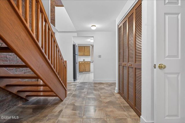 196 Morton Avenue APT 103, Albany, NY 12202