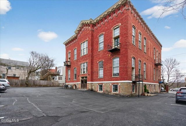 196 Morton Avenue APT 103, Albany, NY 12202