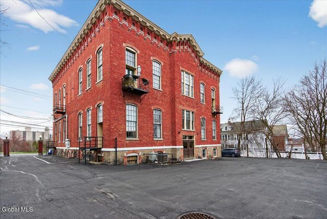 196 Morton Avenue APT 103, Albany, NY 12202