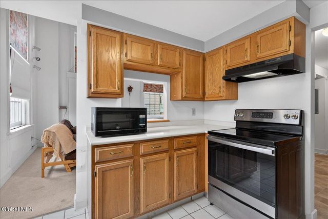 196 Morton Avenue APT 103, Albany, NY 12202