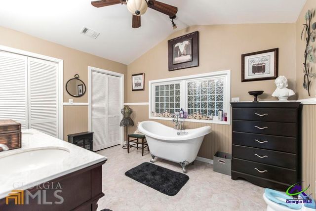 123 S Amanda Place, Warner Robins, GA 31088