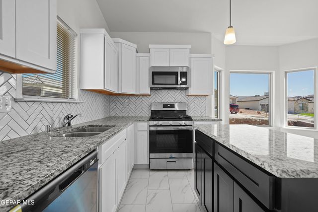 660 Paseo Modesto Drive, El Paso, TX 79928