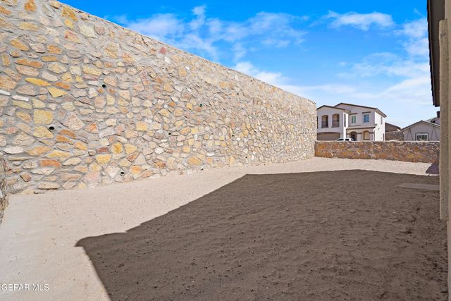 660 Paseo Modesto Drive, El Paso, TX 79928